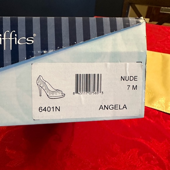 Coloriffics Nude Embellished Dress Shoes - Picture 3 of 8